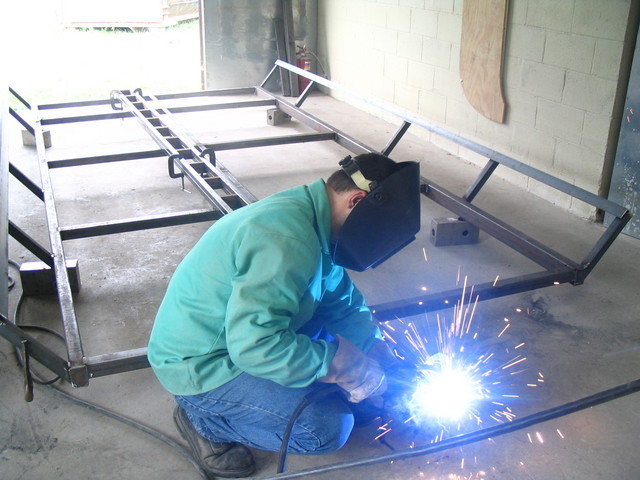welding hovercraft trailer